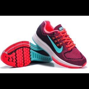 Nike | Women’s Zoom Structure 18 (7.5)